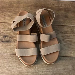 Steve Madden nude sandals